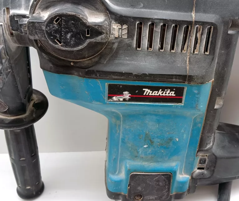 MŁOT UDAROWY MAKITA HR4500C 1300W