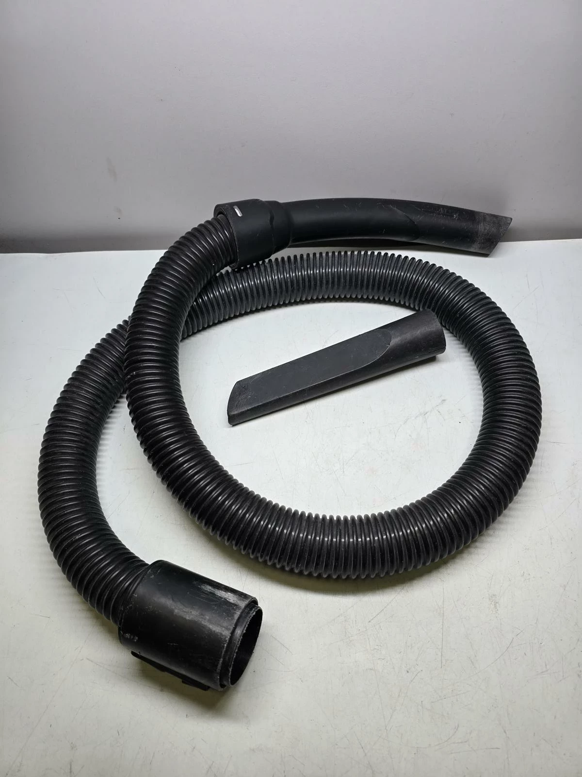 odkurzacz-akumulatorowy-karcher-wd1-compact-seria-wd-1-compact-battery-set