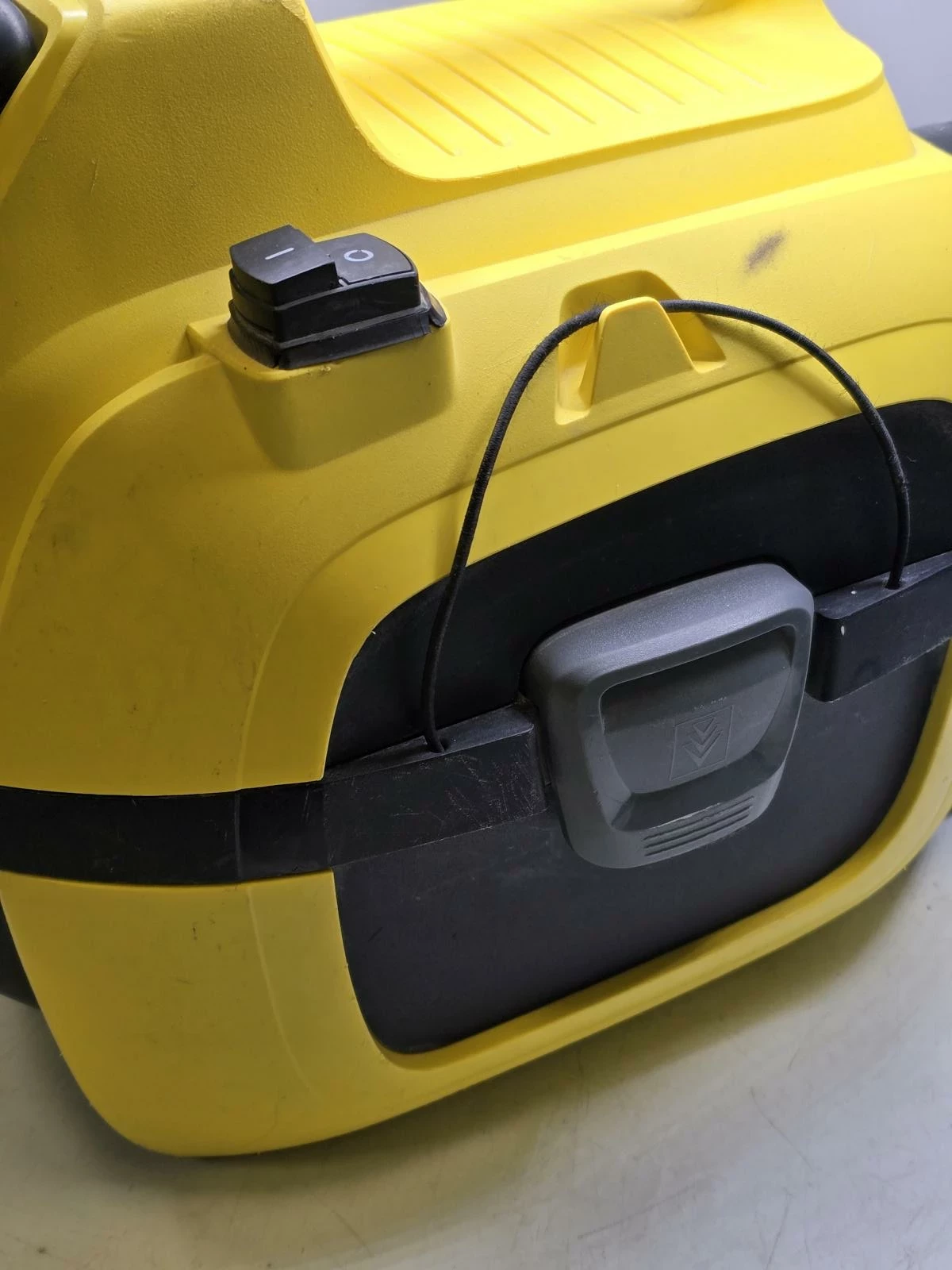 odkurzacz-akumulatorowy-karcher-wd1-compact-marka-248811-950727