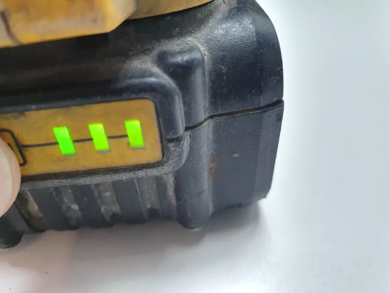 SZLIFIERKA KĄTOWA DEWALT DCG405 BATERIA WALIZKA