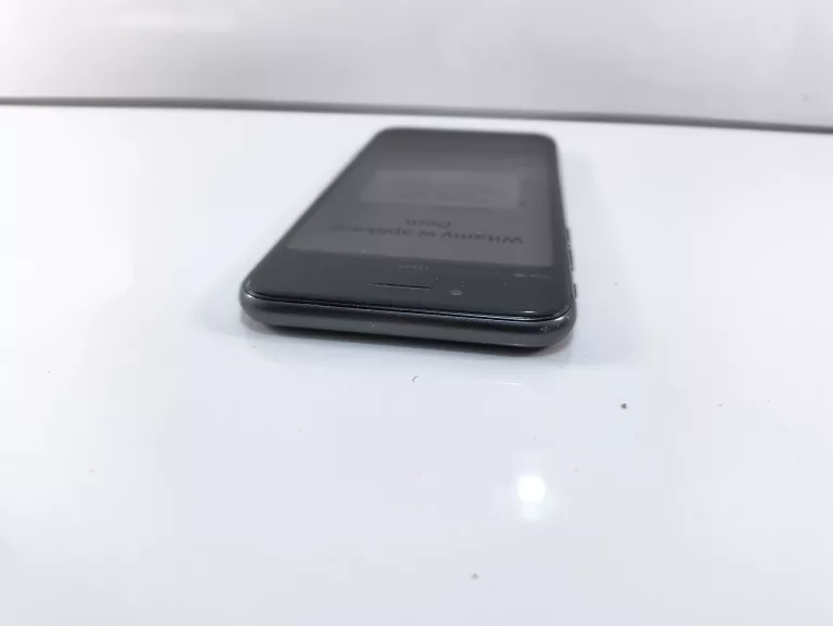 SMARTFON APPLE IPHONE 8 2 GB / 32 GB 4G (LTE) CZARNY