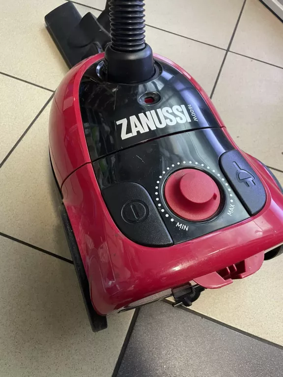 ODKURZACZ ZANUSSI SL225B Z RURĄ SZTYLEM I KOŃCÓWKĄ