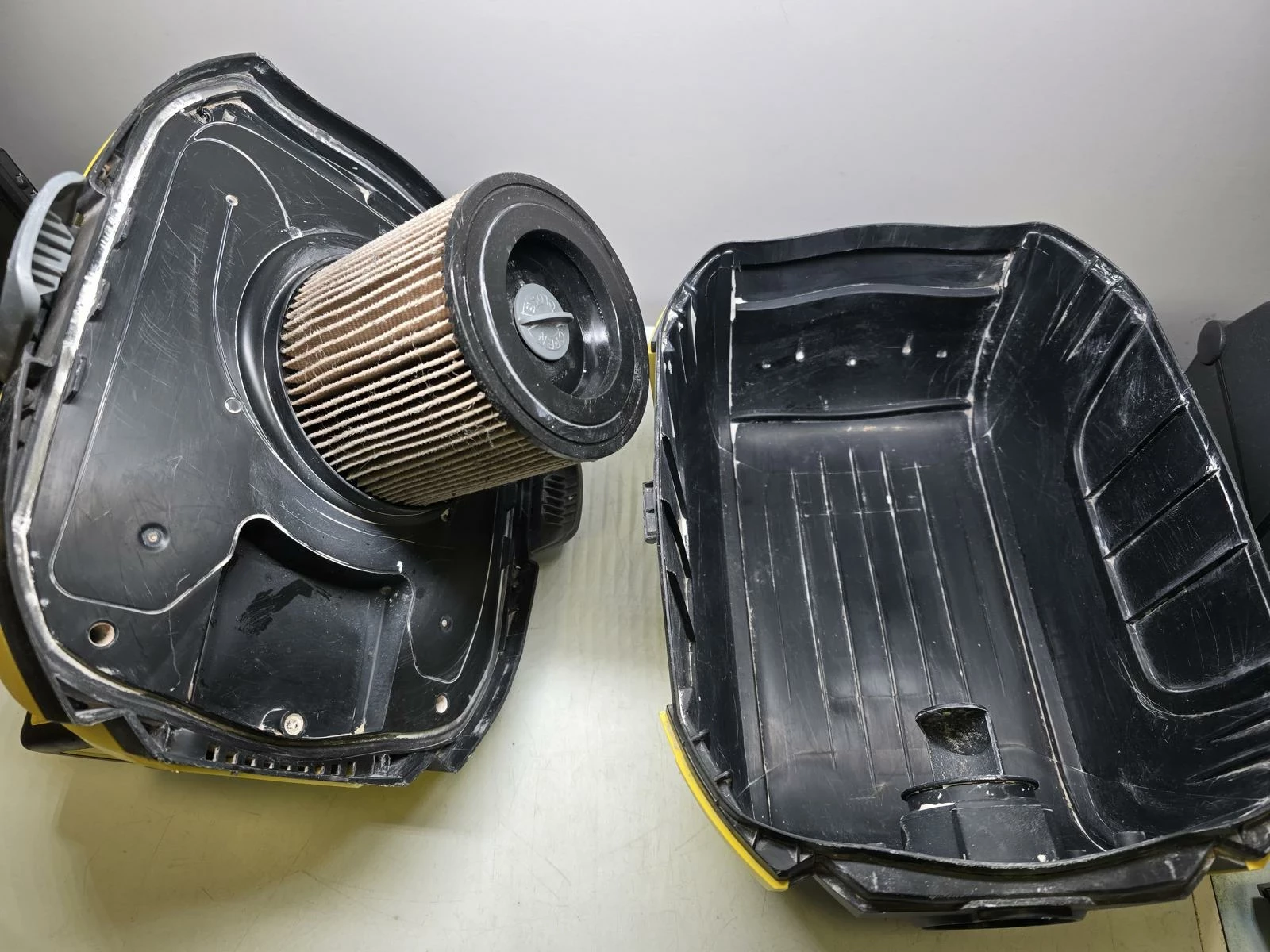 odkurzacz-akumulatorowy-karcher-wd1-compact-pojemnosc-zbiornika-700