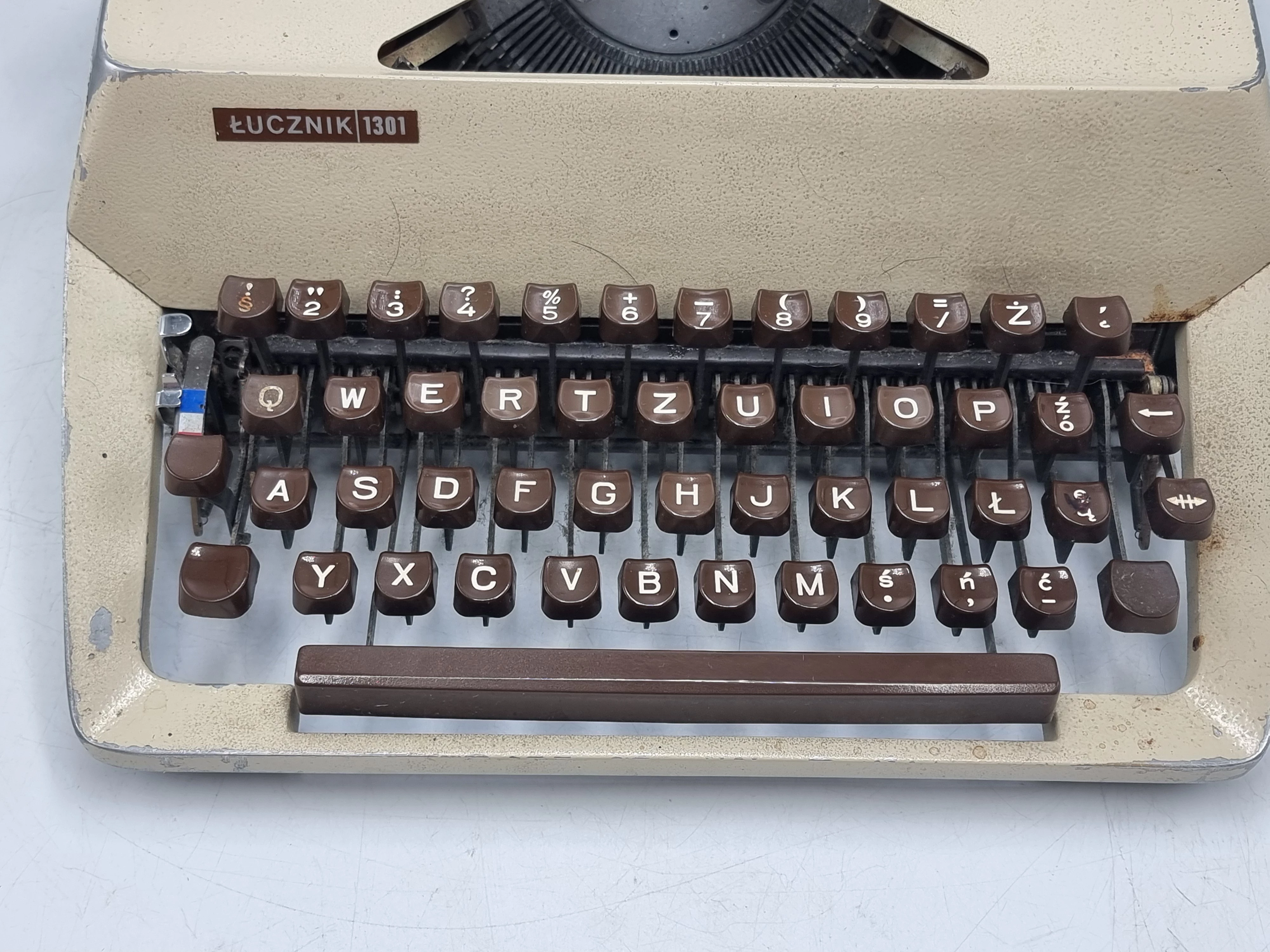 maszyna-do-pisania-lucznik-1301-model-1301