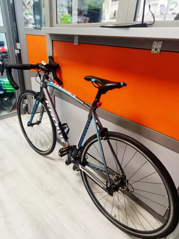 rower-szosowy-kross-vento-30-rama-22-cale-kolo-28-szary-liczba-biegow-1