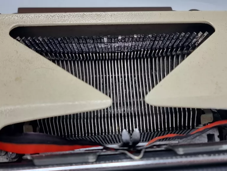 maszyna-do-pisania-lucznik-1301-karmelicka-45a-krakow