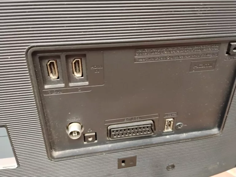 TELEWIZOR SAMSUNG T27A300 27"+ PILOT