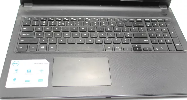 LAPTOP DELL INSPIRION 15 3000 INTEL CORE I5-7200U 8GB RAM