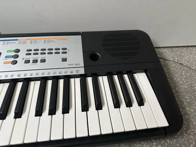 KEYBOARD YAMAHA YPT-255 KOMPLET 385 BRZMIEŃ PREZENT NA ŚWIĘTA