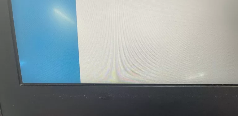 LAPTOP HP OMEN INTEL CORE I5 8GB RAM 1TB HDD JASNE PLAMKI NA WYŚW