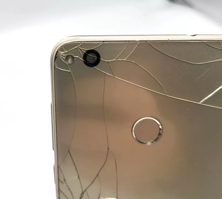 HUAWEI P9LITE 2017 PĘKNIĘTY, PRZEBARWIENIA NA EKRANIE