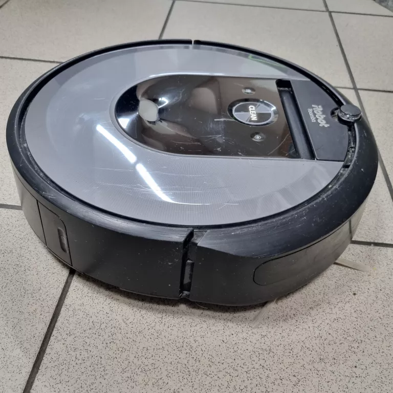 ODKURZACZ AUTOMATYCZNY IROBOT ROOMBA I7 ROBOT SPRZĄTAJĄCY (17070)