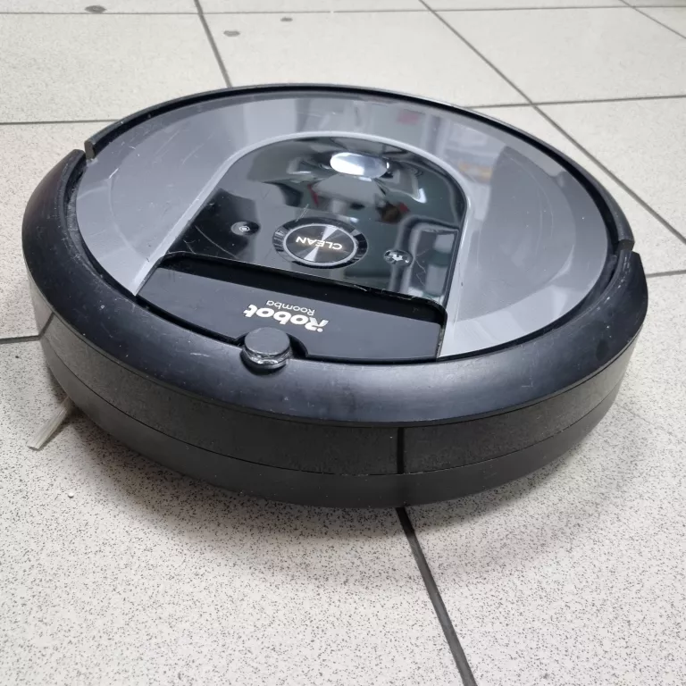 ODKURZACZ AUTOMATYCZNY IROBOT ROOMBA I7 ROBOT SPRZĄTAJĄCY (17070)