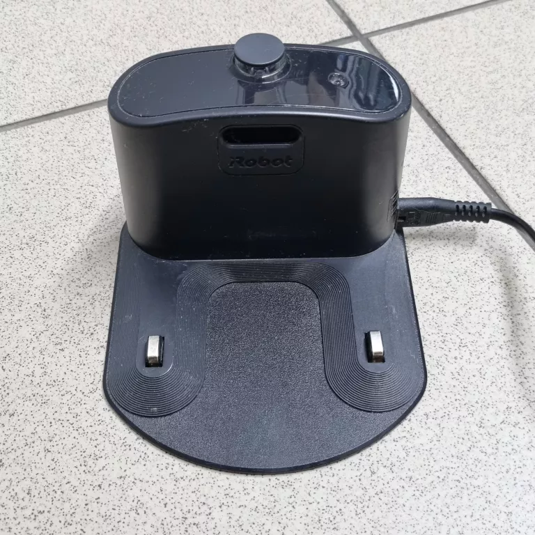 ODKURZACZ AUTOMATYCZNY IROBOT ROOMBA I7 ROBOT SPRZĄTAJĄCY (17070)