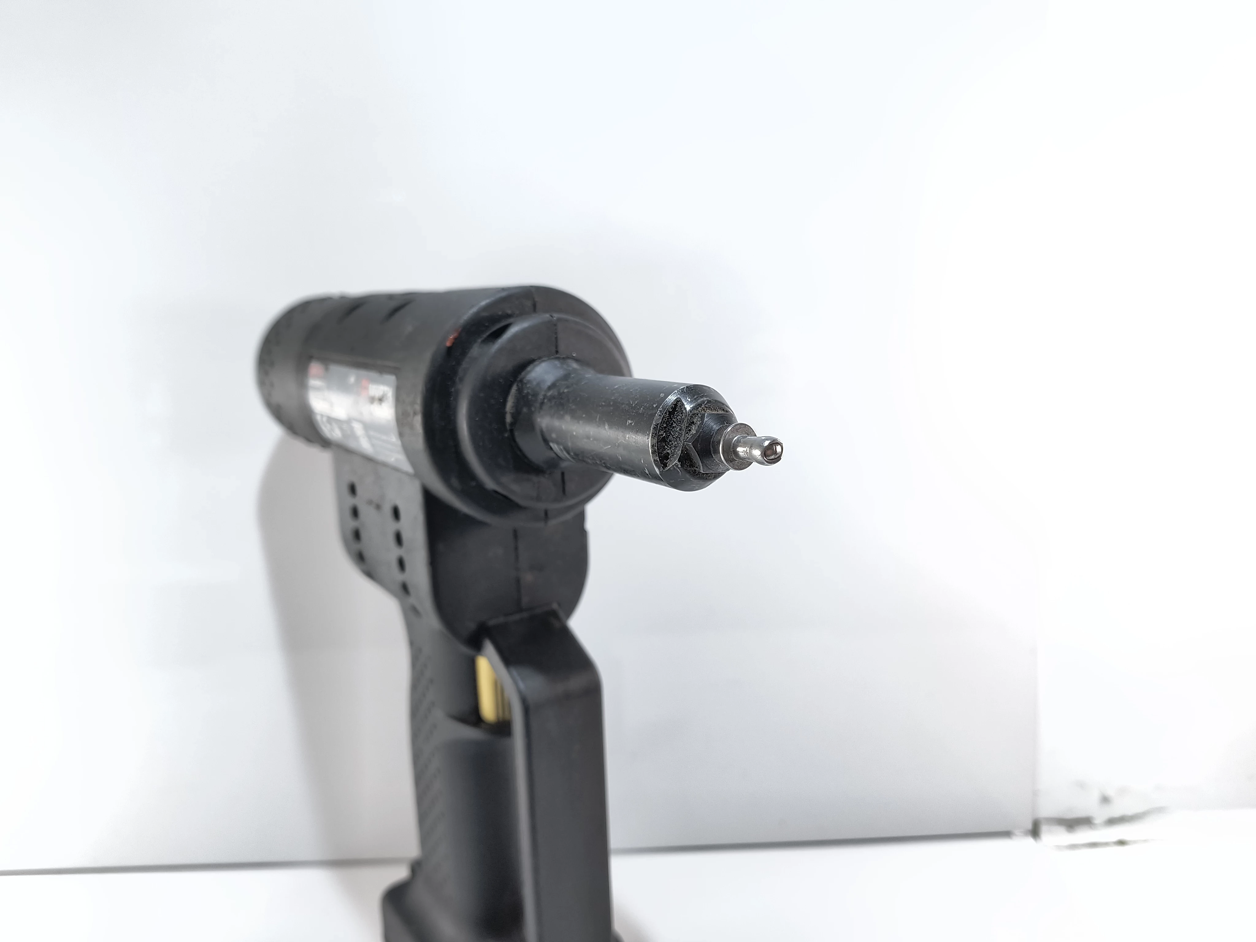 nitownica-akumulatorowa-wurth-ang-14-aku-13ah-waga-produktu-z-opakowaniem-jednostkowym-2000