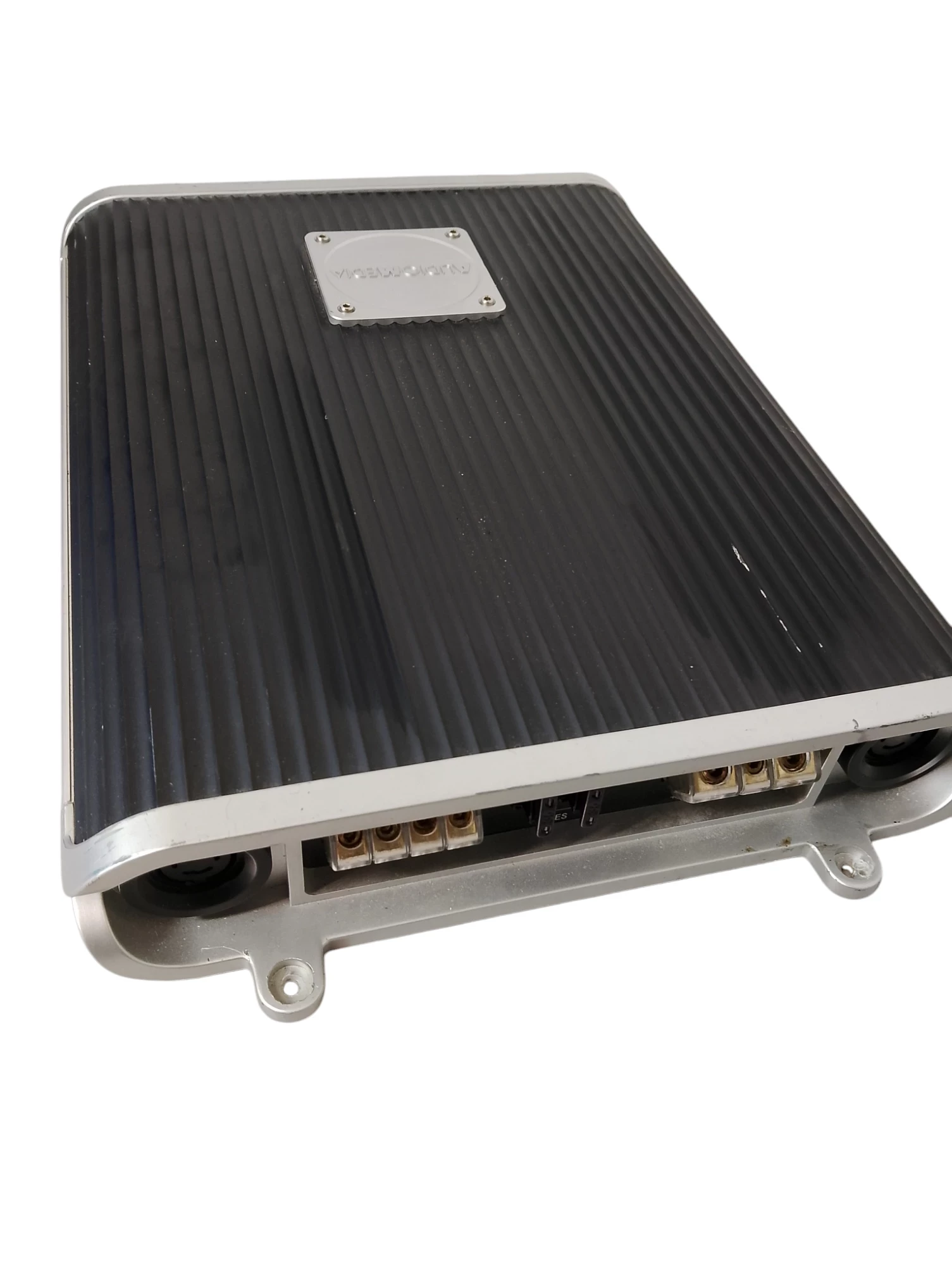 audiomedia-ex8002-wzmacniacz-samochodowy-model-ex8002