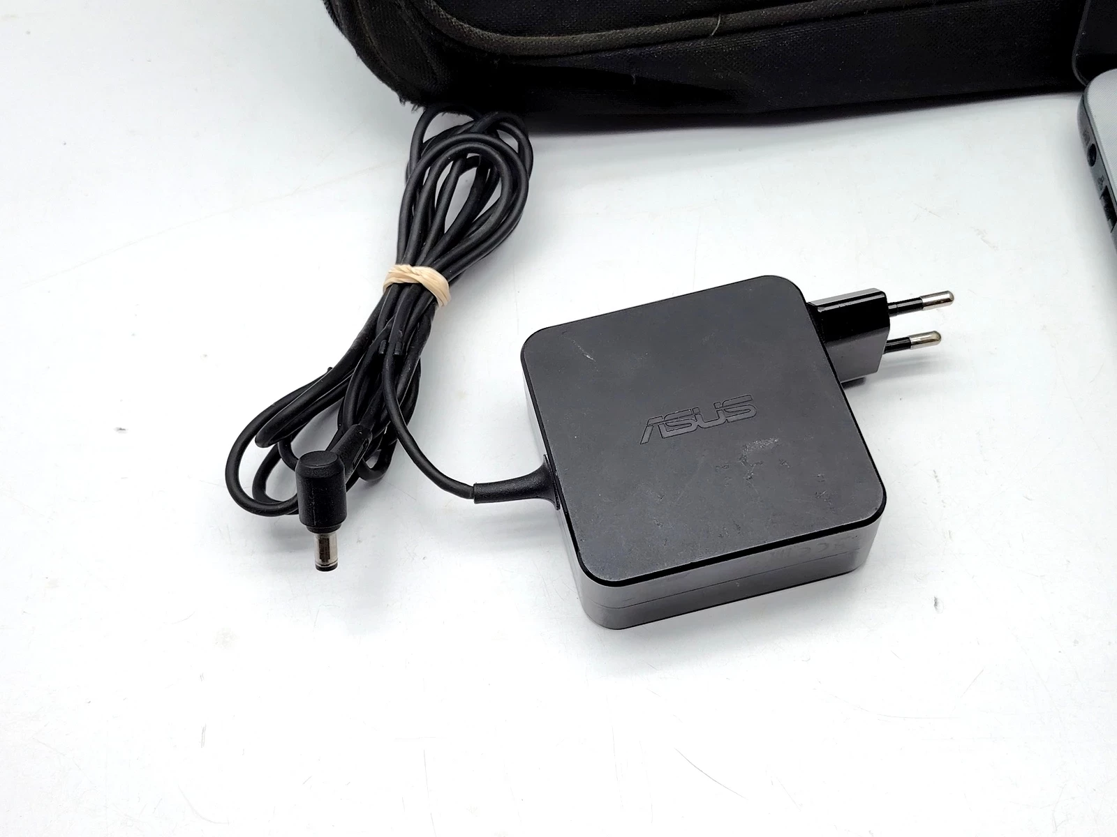 laptop-asus-x555l-intel-i3-4gb-ram-1tb-hdd-nvidia-920m-ean-gtin-4712900144086