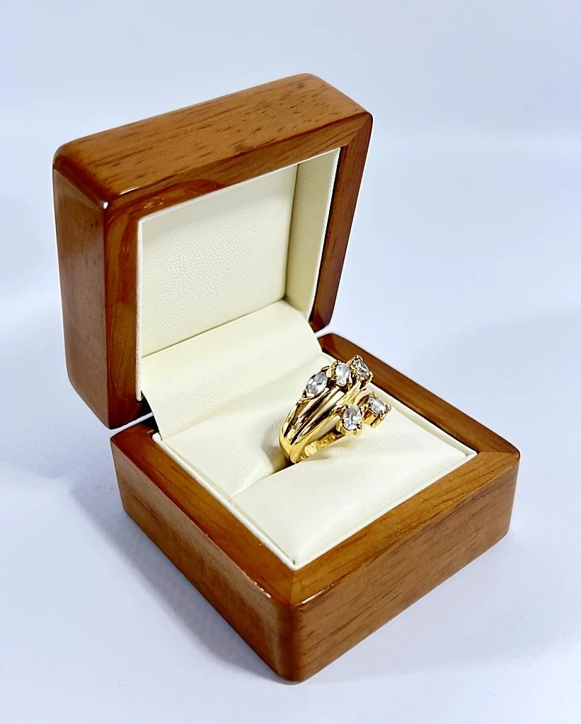 zloty-pierscionek-z-cyrkoniami-520g-8k-333-r11-stan-11323-2