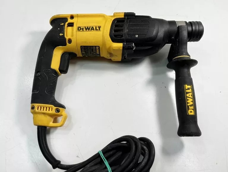 MŁOTOWIERTARKA DEWALT D25133