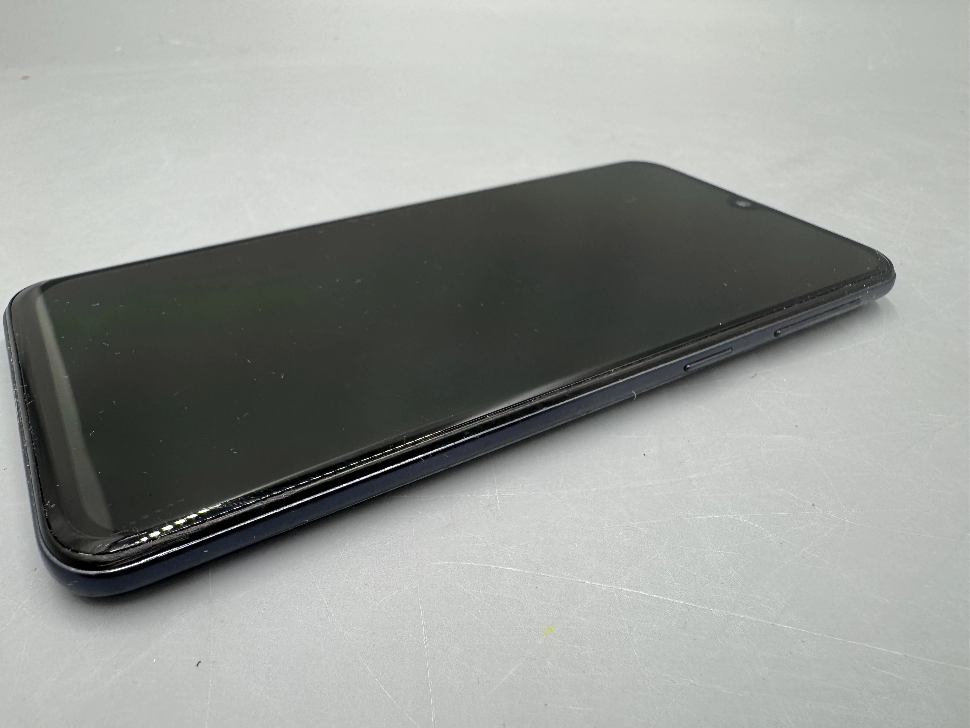 telefon-samsung-galaxy-a20e-solo-stan-11323-238062