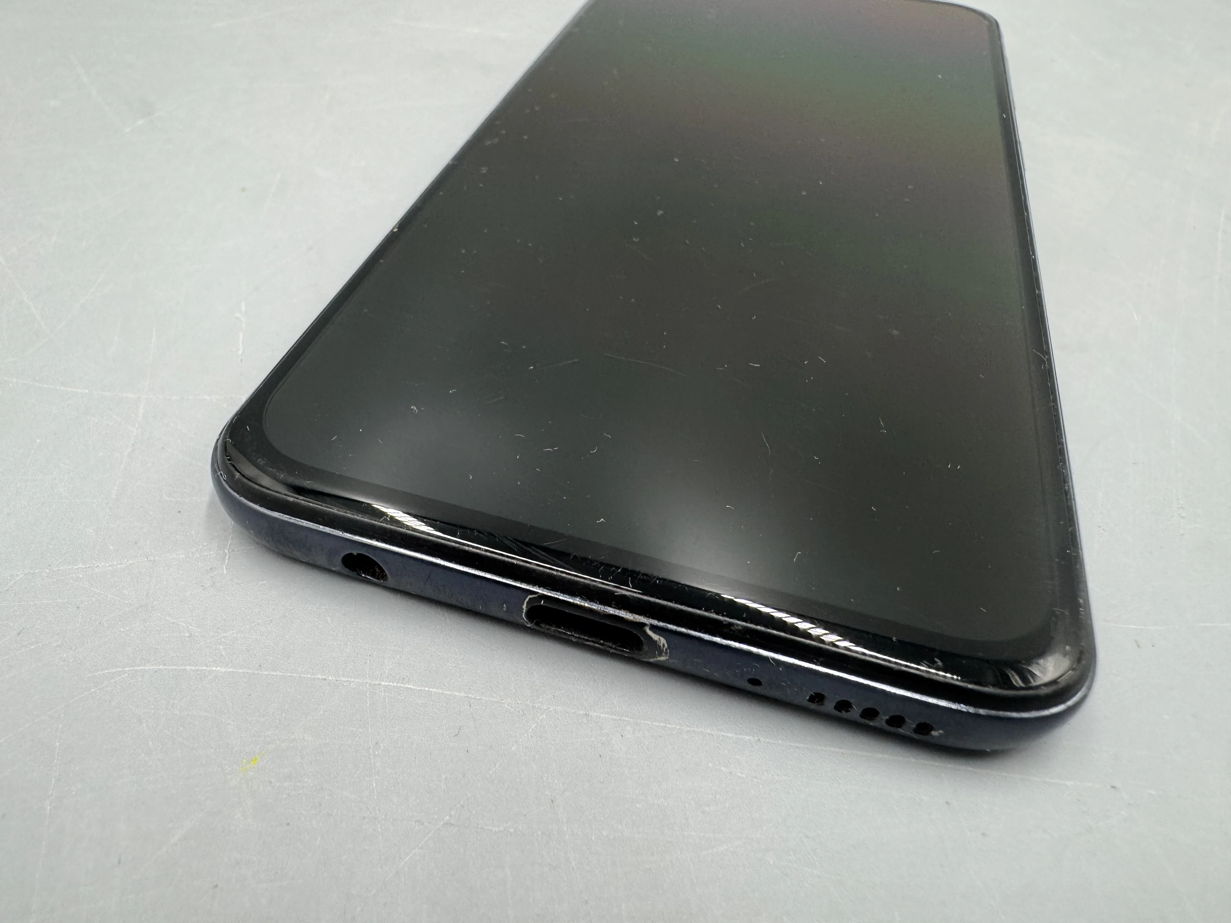 telefon-samsung-galaxy-a20e-solo-kod-producenta-sm-a202fzkdxeo