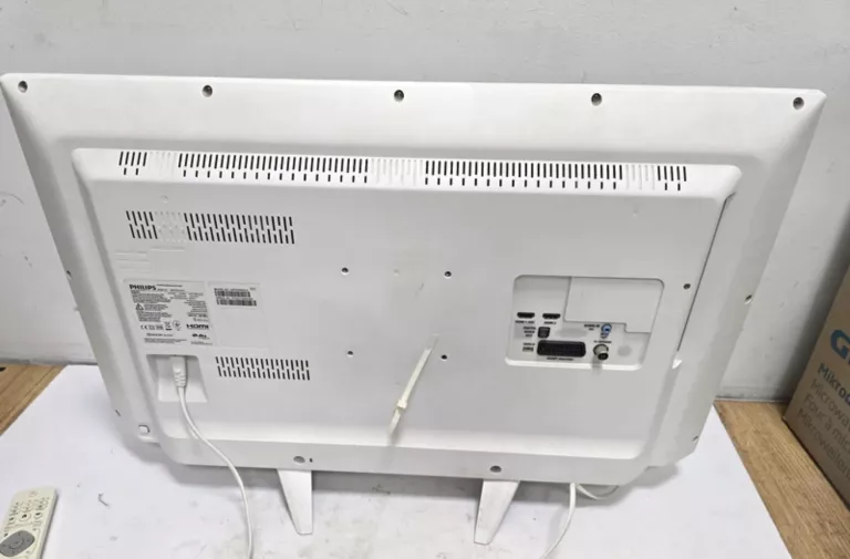 TELEWIZOR PHILIPS LED 32PHT4032/12 PILOT