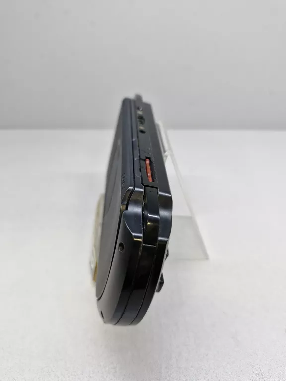 KONSOLA PSP GO STREET E-1004 + GRY