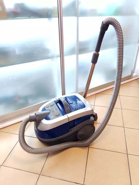 ODKURZACZ PIORĄCY ZELMER AQUAWELT 1600 W BIAŁY