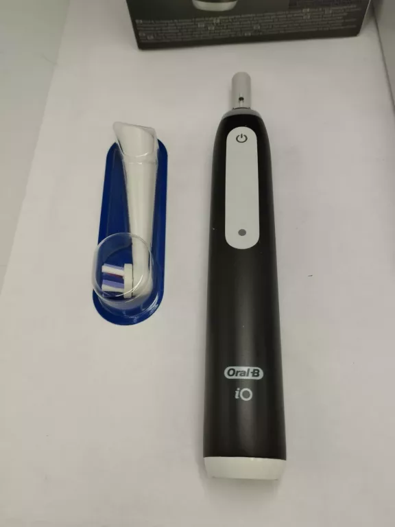 SZCZOTECZKA MAGNETYCZNA ORAL-B IO WHITE CLEAN