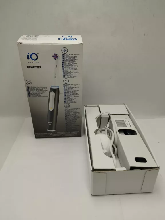 SZCZOTECZKA MAGNETYCZNA ORAL-B IO WHITE CLEAN