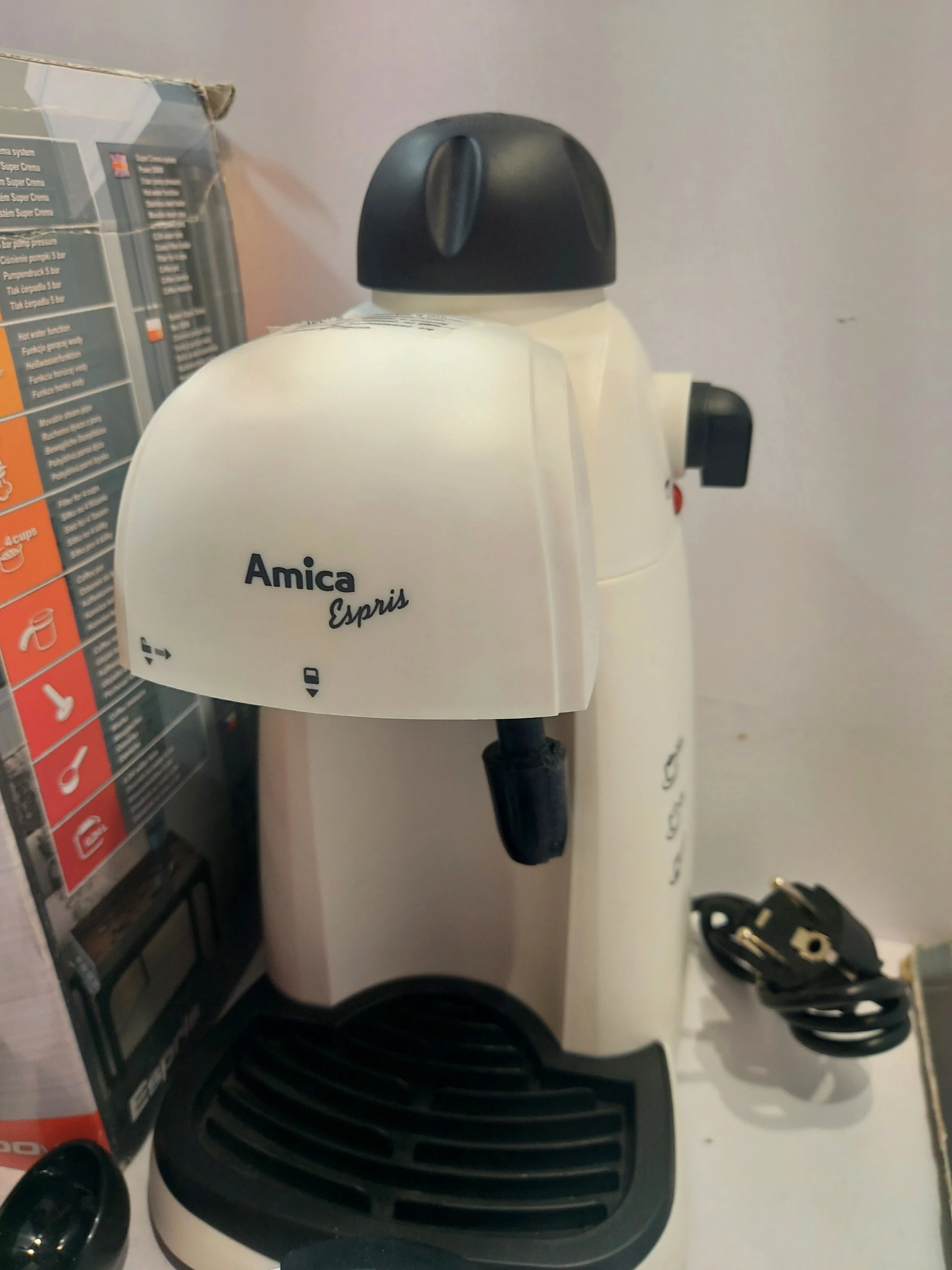 ekspres-cisnieniowy-kolbowy-amica-cd1011-800w-stan-11323-2