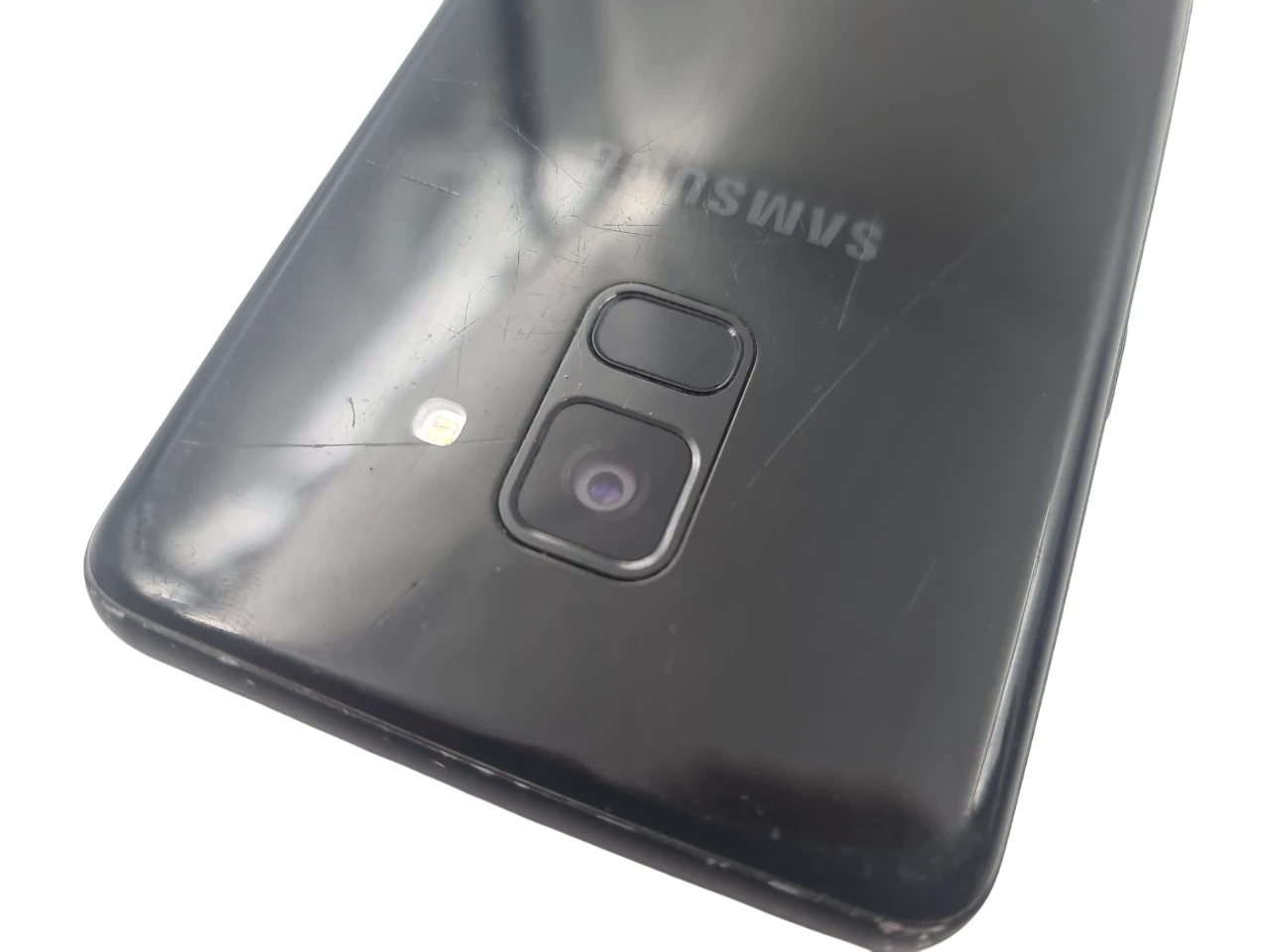 telefon-samsung-galaxy-dual-sim-a8-432gb-56-ean-gtin-8801643197339