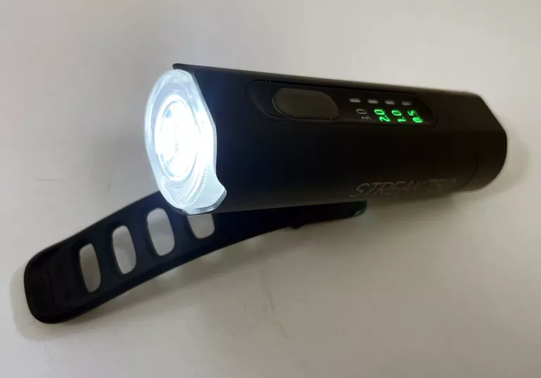 lampka-przednia-eyen-streak-750-gumowe-zapiecie-ean-gtin-5906750210445