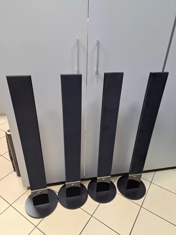 LG ZESTAW KINA DOMOWEGO LG HT 552 5.1 / BDB STAN