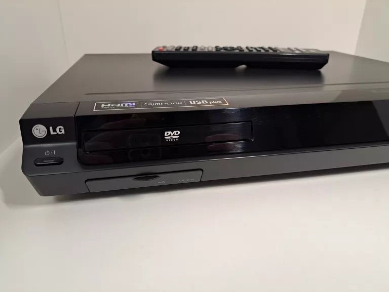 LG ZESTAW KINA DOMOWEGO LG HT 552 5.1 / BDB STAN
