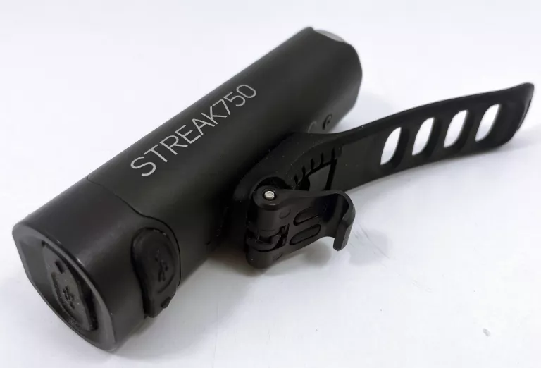 lampka-przednia-eyen-streak-750-gumowe-zapiecie-marka-213674-262110