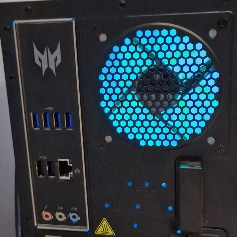 KOMPUTER STACJONARNY ACER PREDATOR ORION 3000/I7-10700/16GB/1TB RTX2060