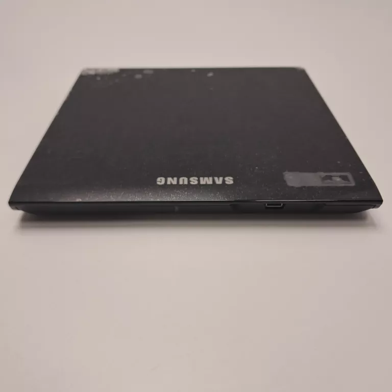 SAMSUNG PORTABLE DVD MODEL SE-208