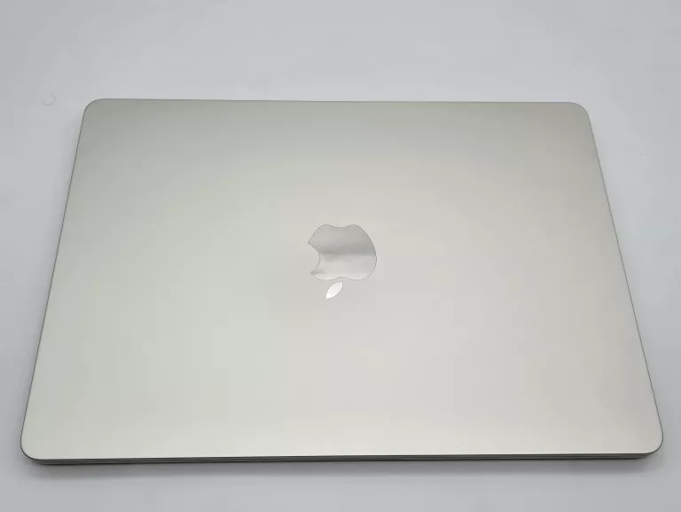 LAPTOP MACBOOK AIR (13-INCH, M3, 2024) GW MARZEC 2025