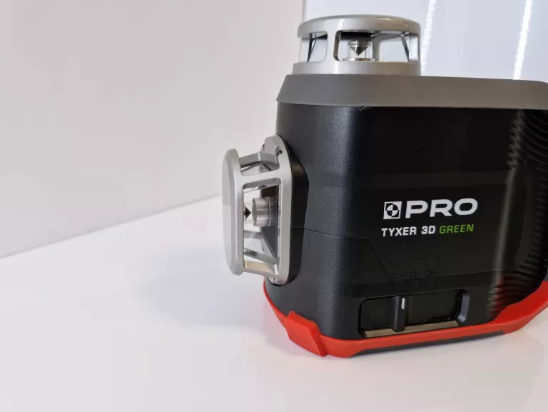 LASER KRZYŻOWY 360 PRO TYXER 3DG LINIOWY ZIELONY SAMOPOZIOMUJACY ZESTAW
