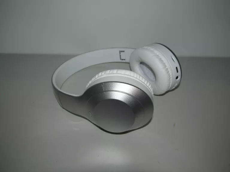 SREBRNE SŁUCHAWKI BLUETOOTH UID-55