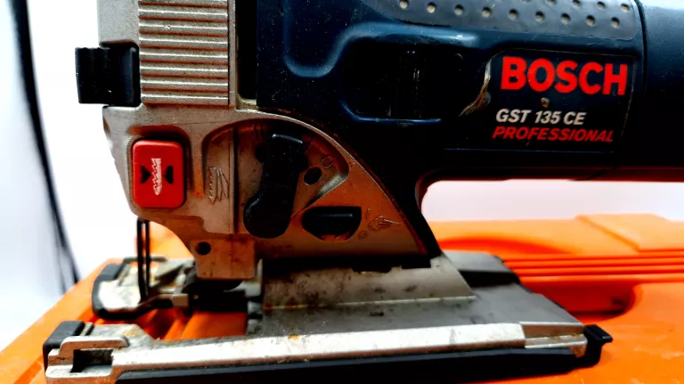 WYRZYNARKA BOSCH GST 135 CE WALIZKA