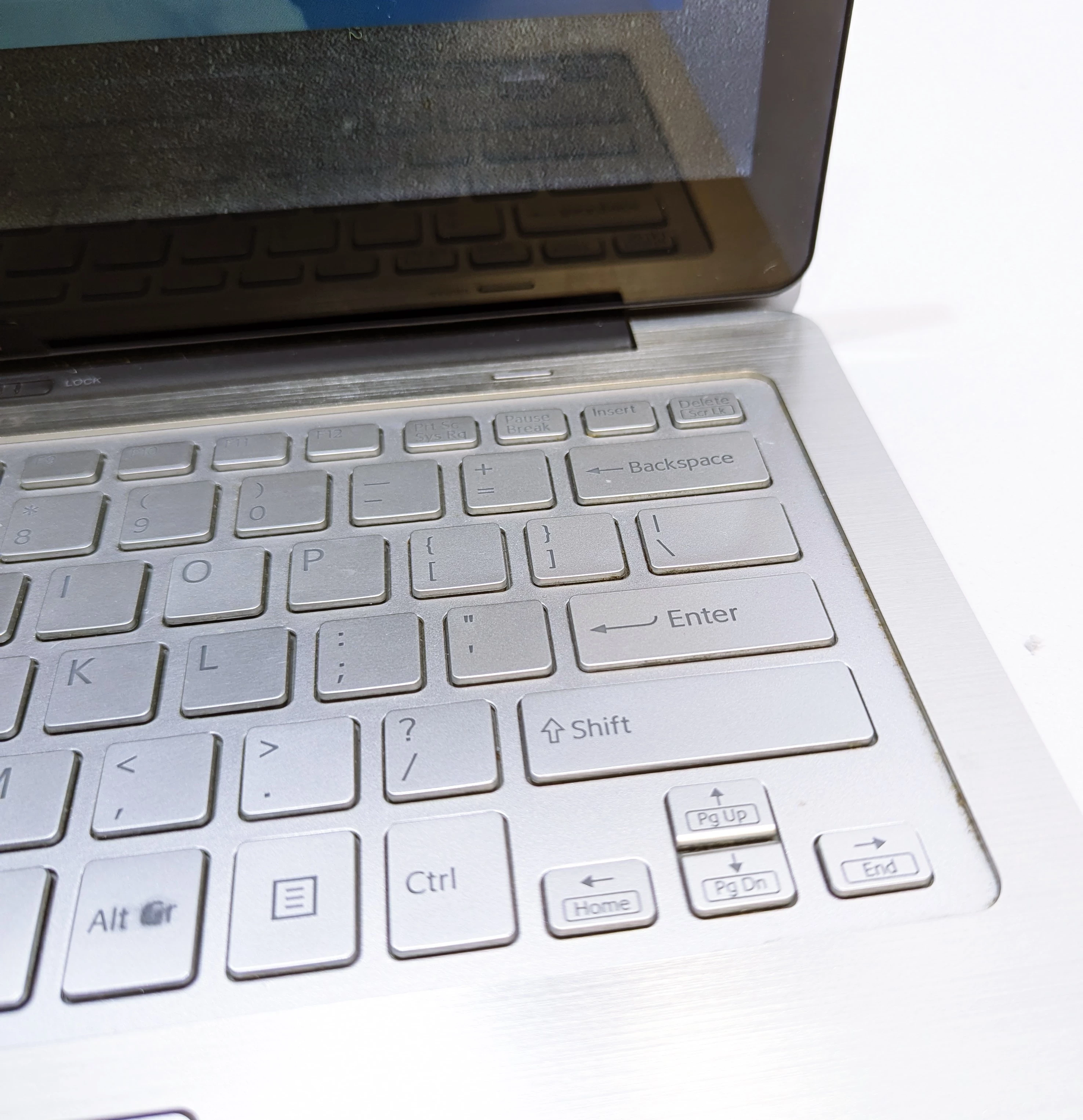 laptop-sony-vaio-fit-multi-flip-svf13n1x2es-i7-45008gb240ssd-przekatna-ekranu-1330