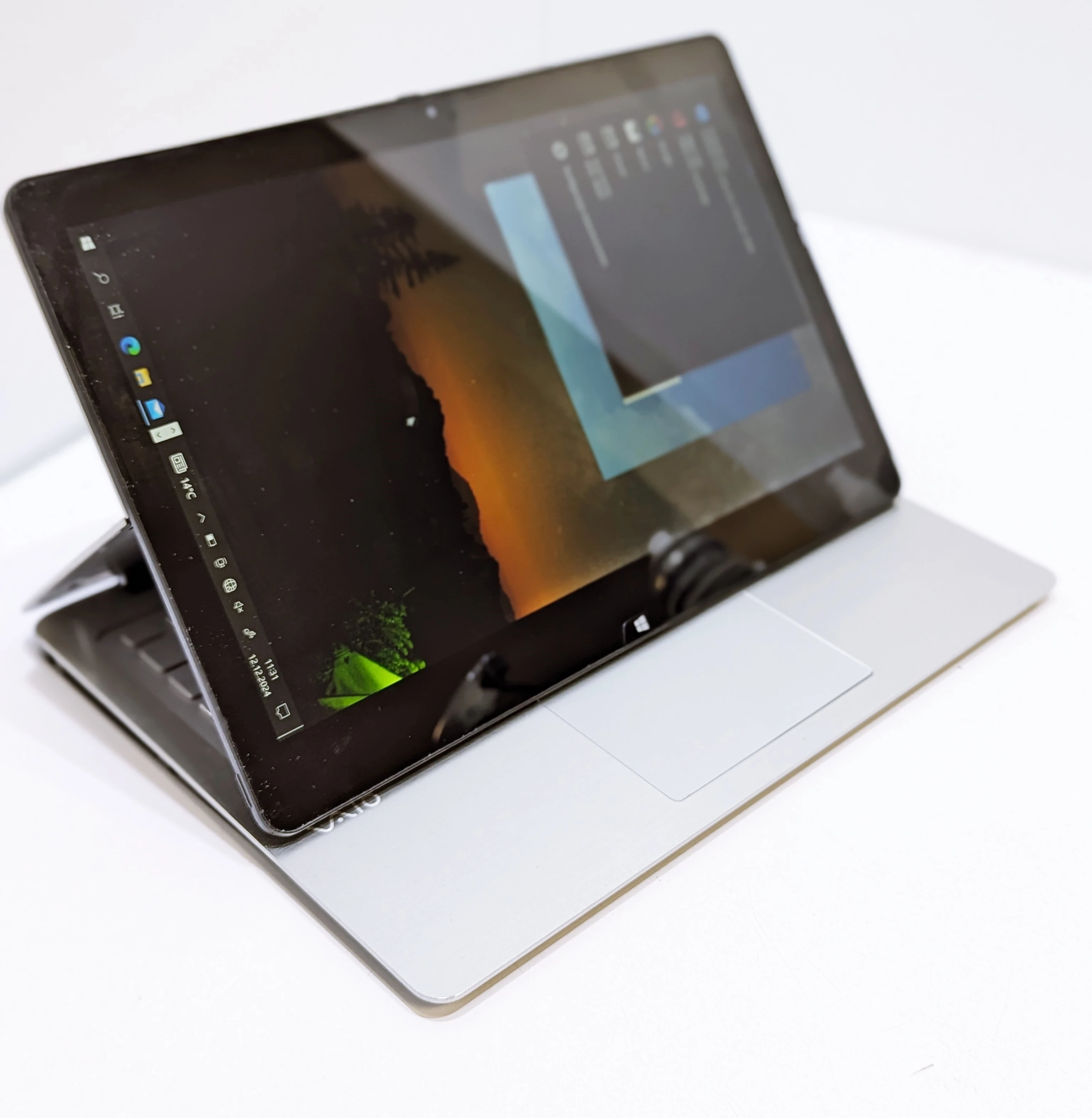 laptop-sony-vaio-fit-multi-flip-svf13n1x2es-i7-45008gb240ssd-seria-procesora-4366-1862379