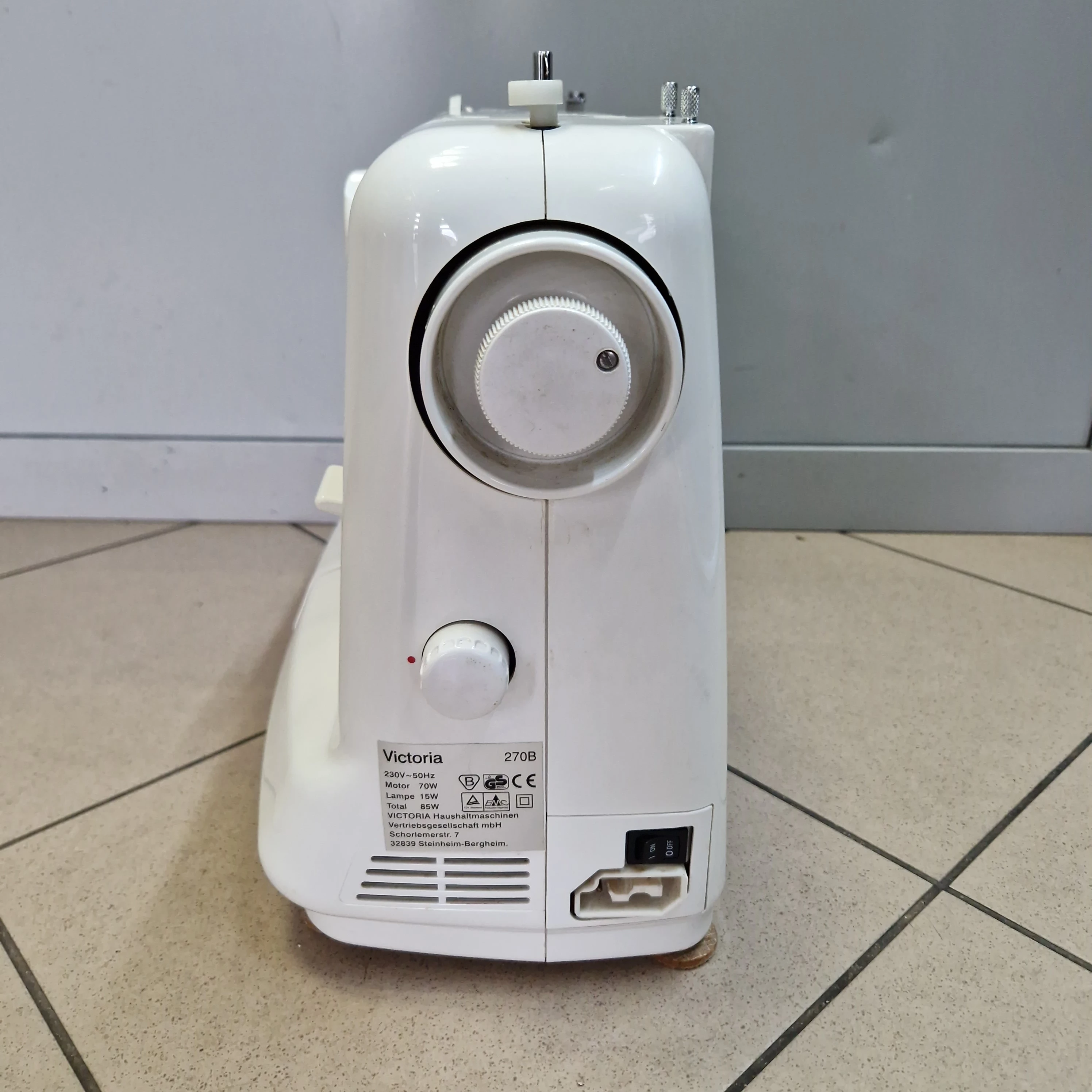 maszyna-do-szycia-victoria-270b-ean-gtin-0002412120048