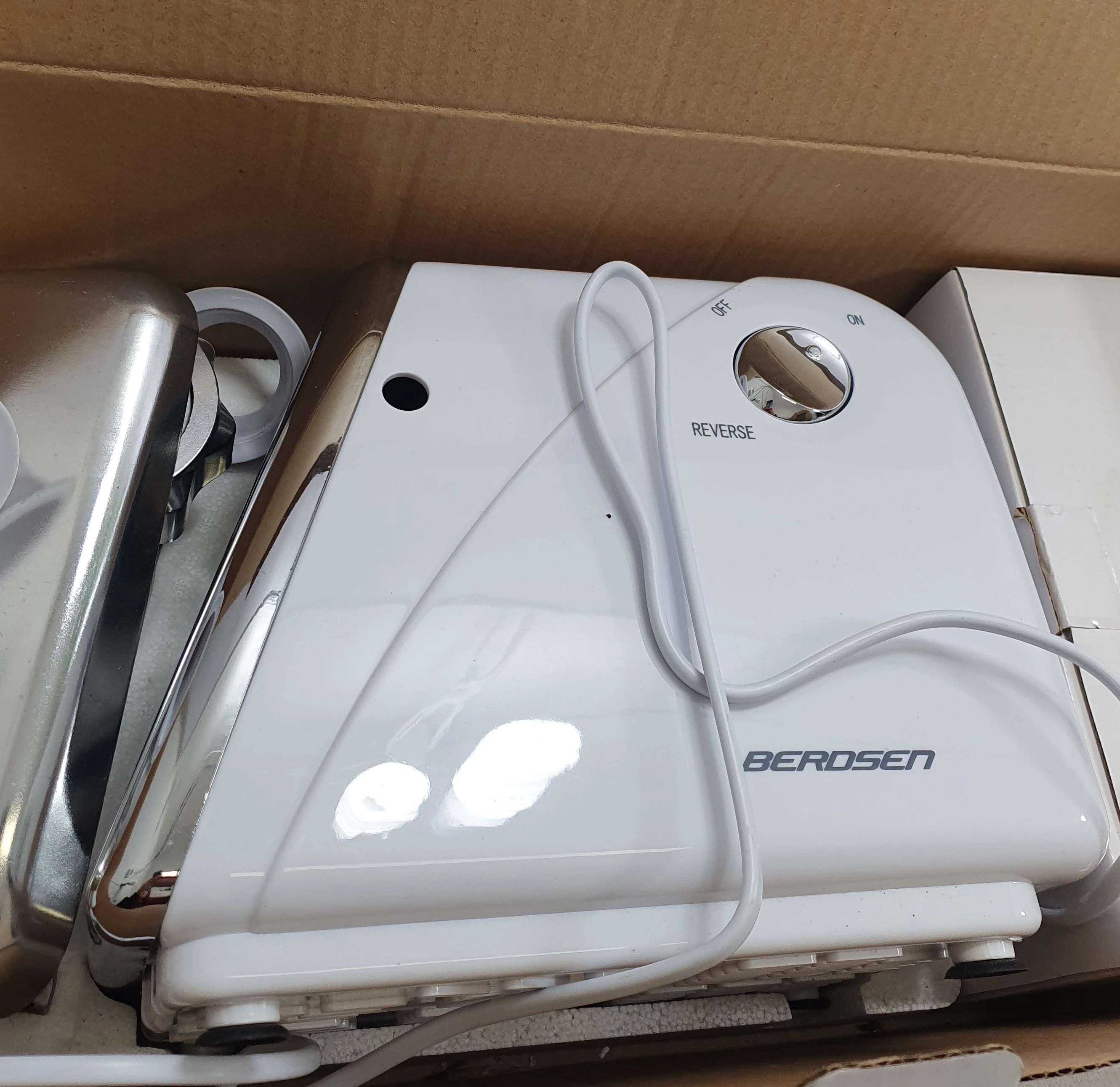 maszynka-do-mielenia-miesa-berdsen-bm-600-ean-gtin-4901927203856