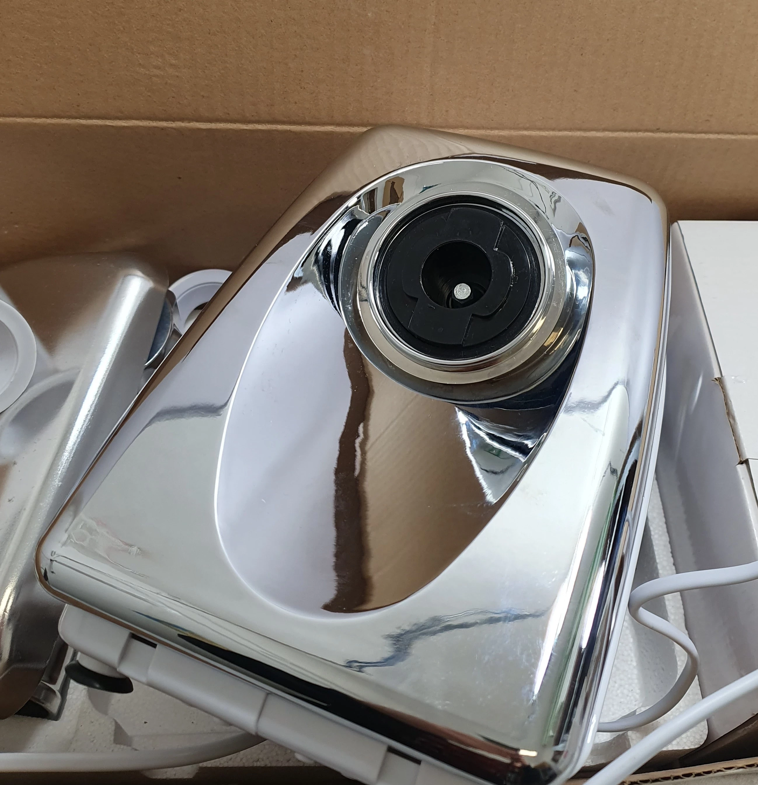 maszynka-do-mielenia-miesa-berdsen-bm-600-kolor-dominujacy-129357-2