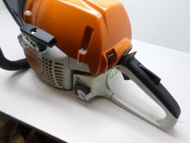 PIŁA SPALINOWA STIHL 251/C 2023R.