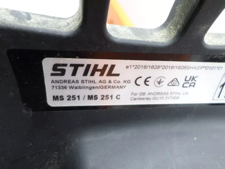 PIŁA SPALINOWA STIHL 251/C 2023R.