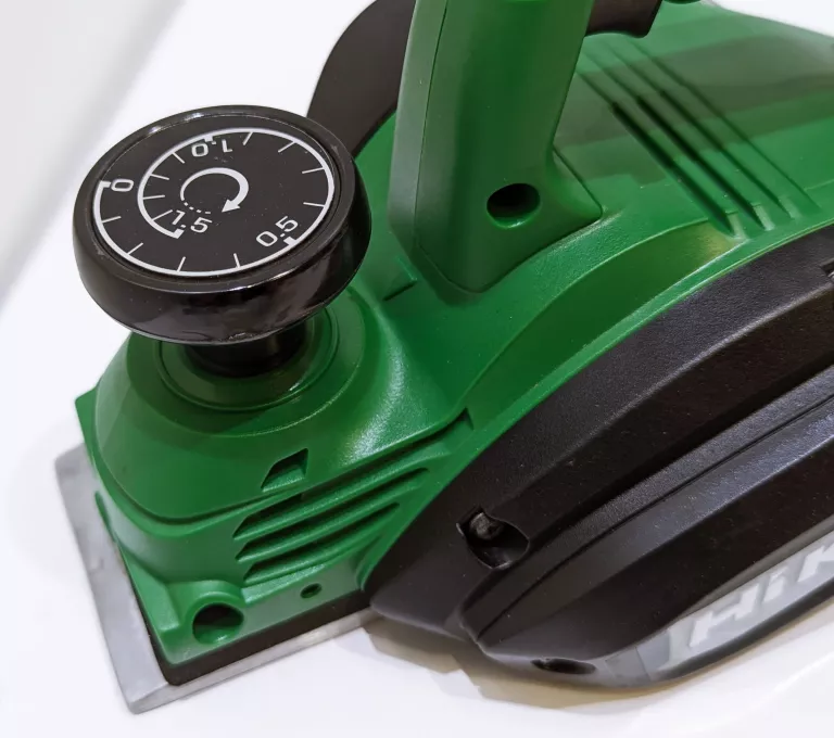 HITACHI HIKOKI STRUG ELEKTRYCZNY STRUGARKA HEBEL P20ST 580W